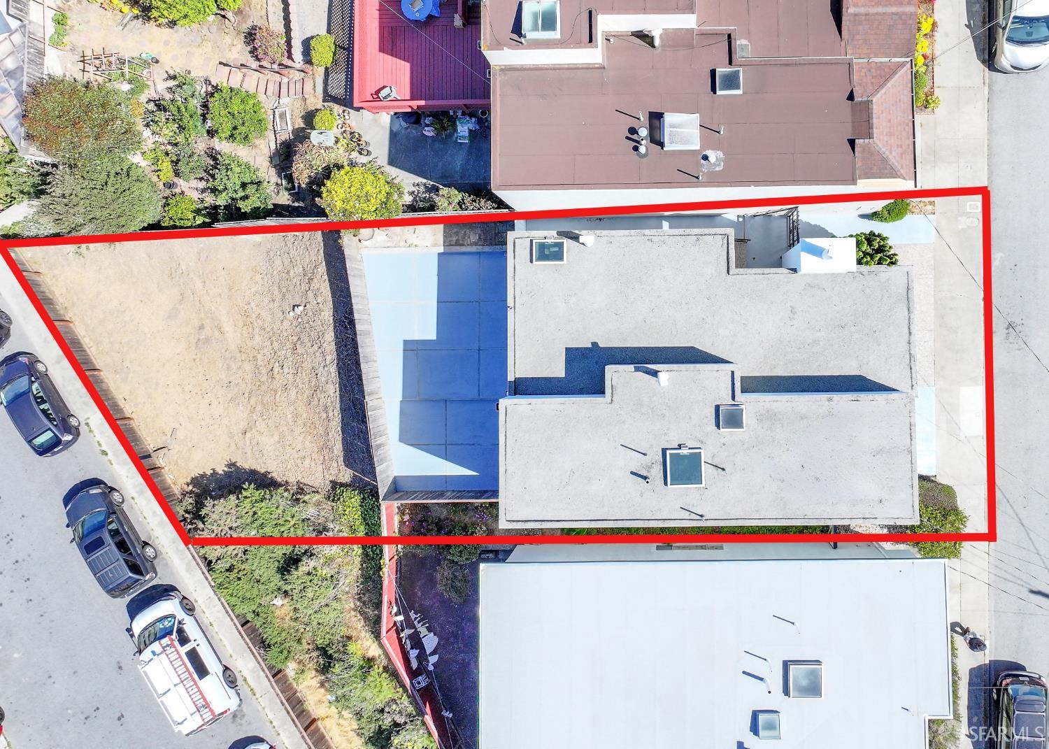 Detail Gallery Image 4 of 32 For 17 Lapham Way, San Francisco,  CA 94112 - 2 Beds | 1 Baths