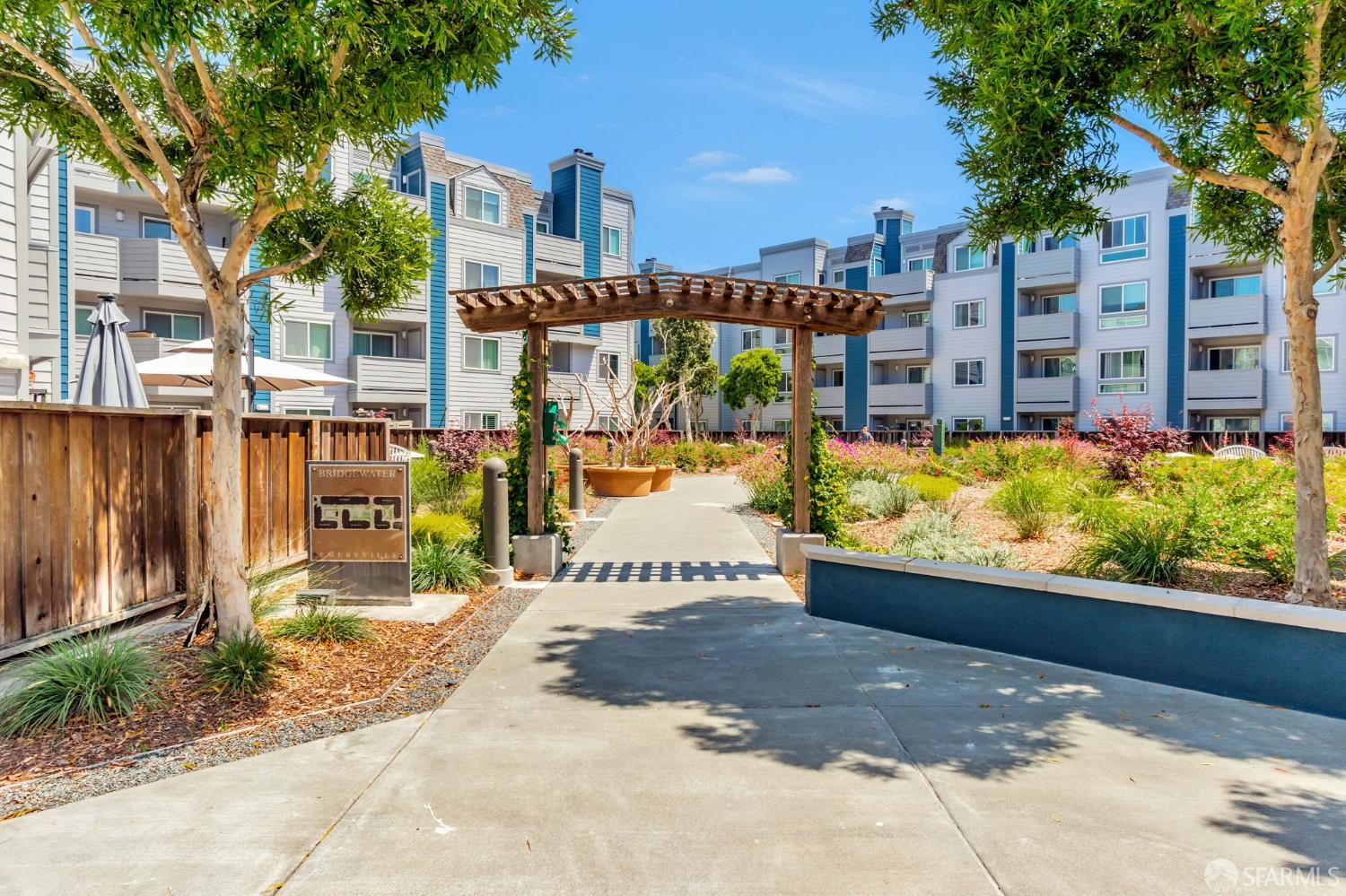 Detail Gallery Image 30 of 37 For 6400 Christie Ave #4415,  Emeryville,  CA 94608 - 1 Beds | 1 Baths