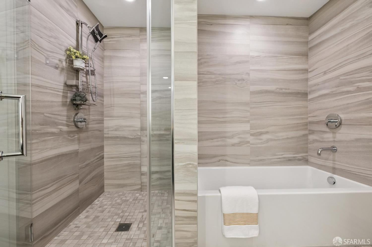 Photo #29: 425041662 Listing: Photo #29