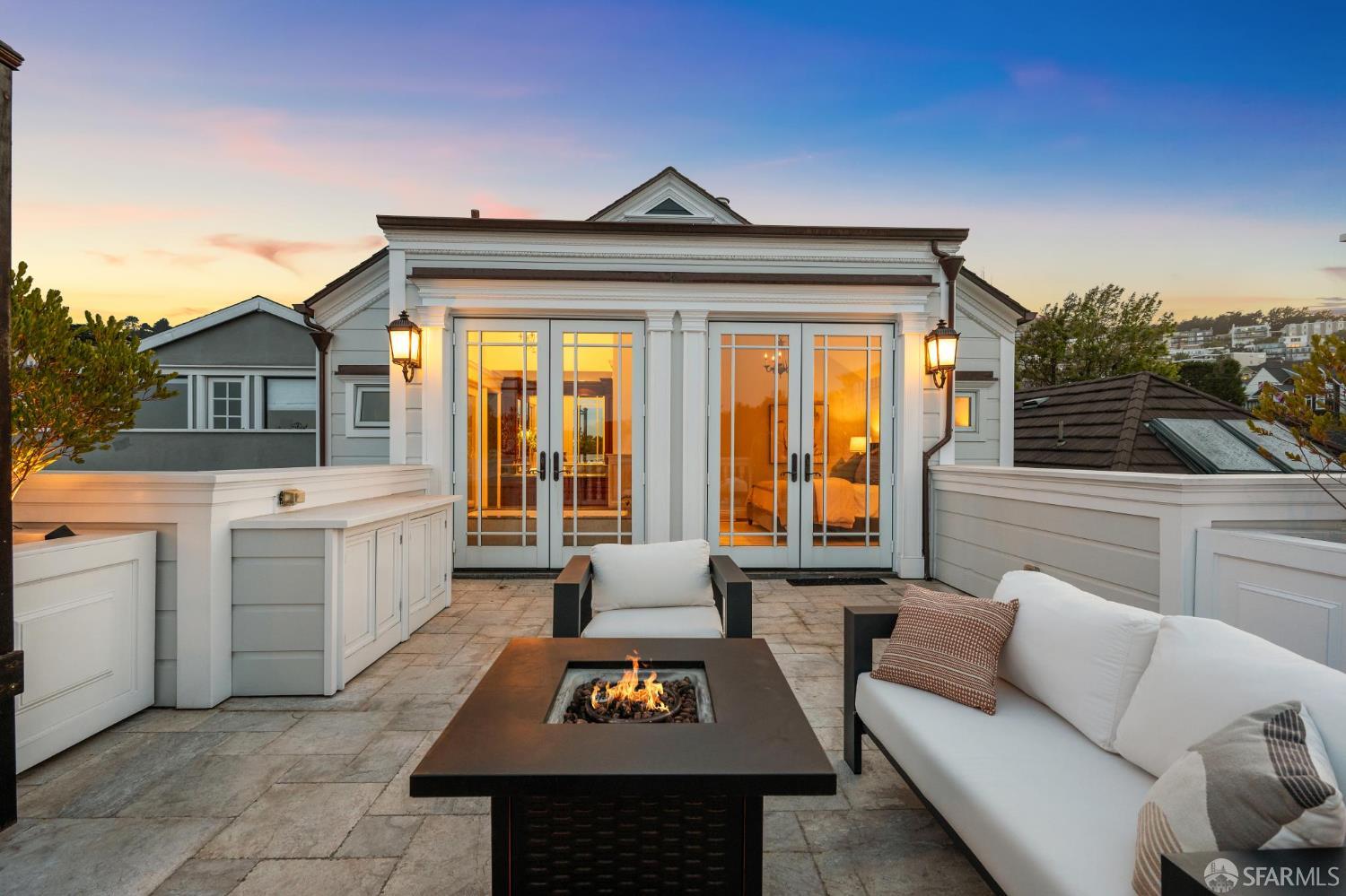 Detail Gallery Image 36 of 94 For 729 Douglass St, San Francisco,  CA 94114 - – Beds | – Baths
