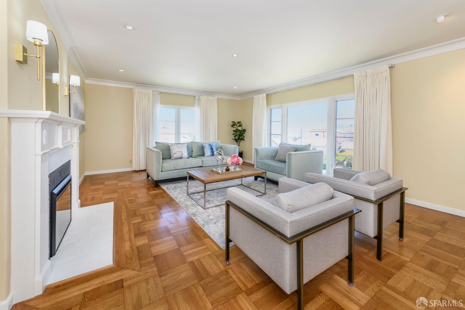 Detail Gallery Image 8 of 16 For 895 Darien Way, San Francisco,  CA 94127 - 4 Beds | 3/1 Baths