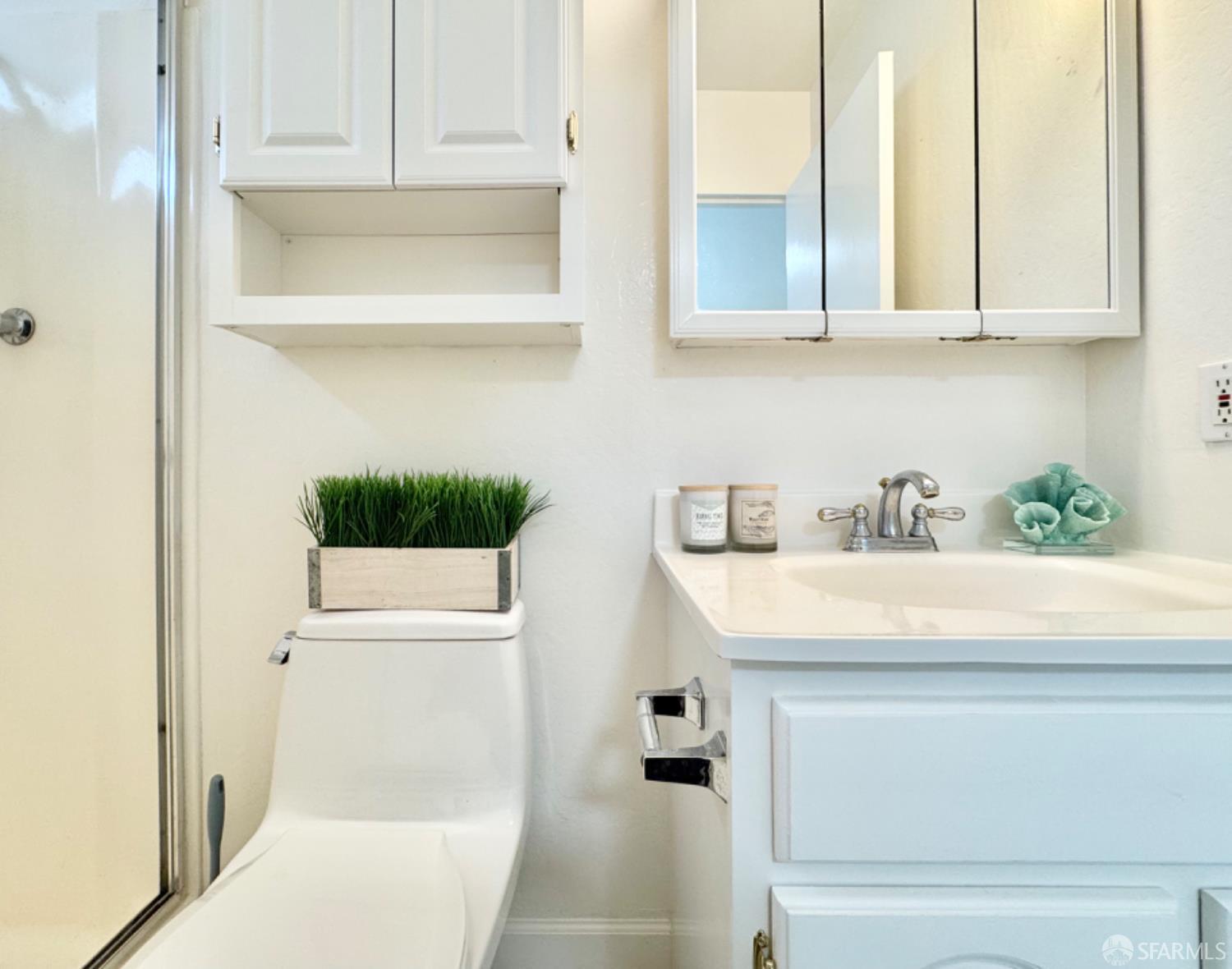 Detail Gallery Image 29 of 53 For 949 Yosemite Dr, Pacifica,  CA 94044 - 3 Beds | 2 Baths