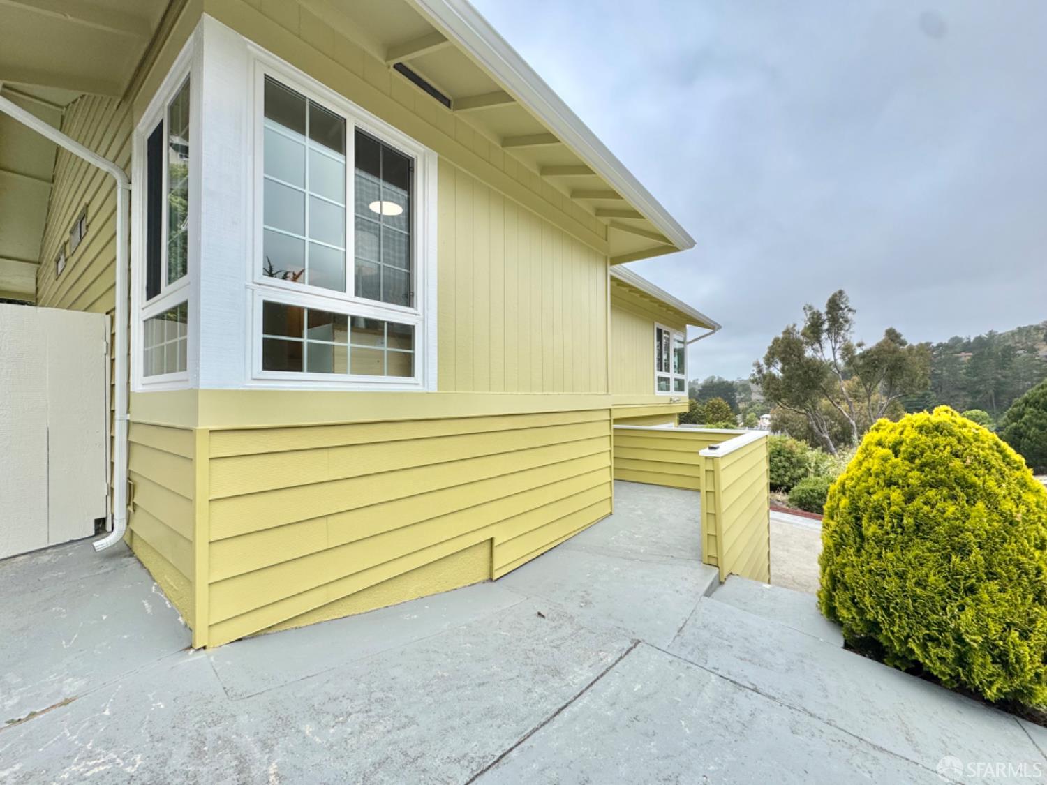 Detail Gallery Image 47 of 53 For 949 Yosemite Dr, Pacifica,  CA 94044 - 3 Beds | 2 Baths