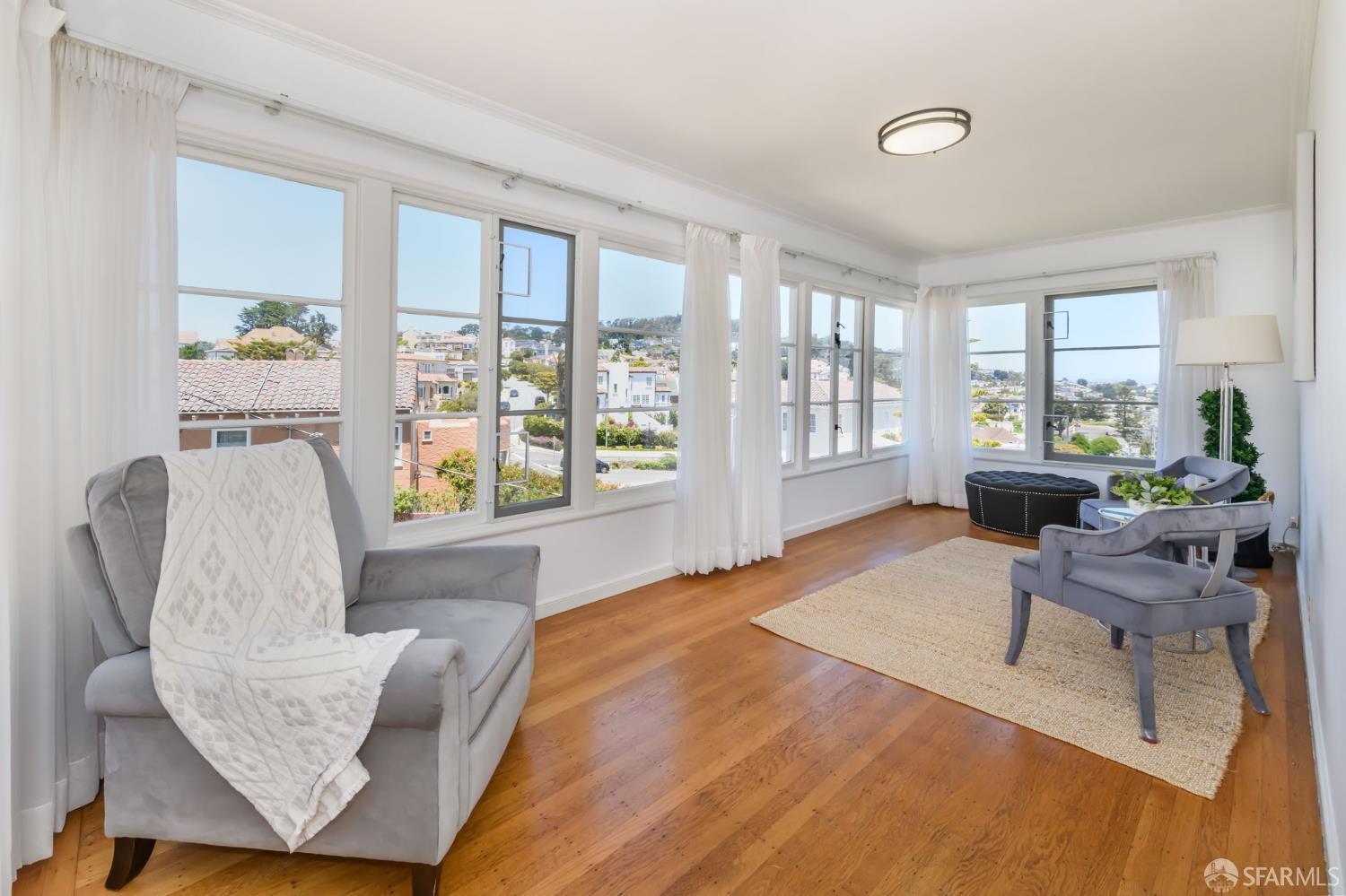Detail Gallery Image 11 of 16 For 895 Darien Way, San Francisco,  CA 94127 - 4 Beds | 3/1 Baths