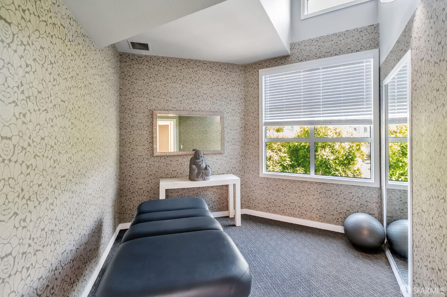 Detail Gallery Image 23 of 37 For 6400 Christie Ave #4415,  Emeryville,  CA 94608 - 1 Beds | 1 Baths