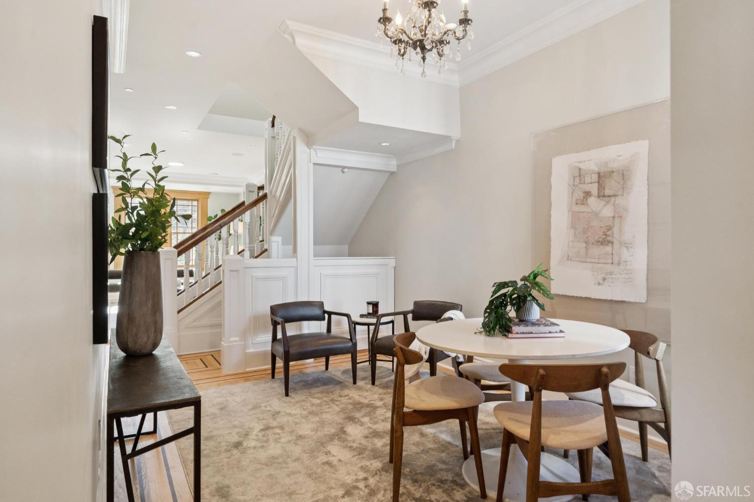 Detail Gallery Image 10 of 94 For 729 Douglass St, San Francisco,  CA 94114 - – Beds | – Baths