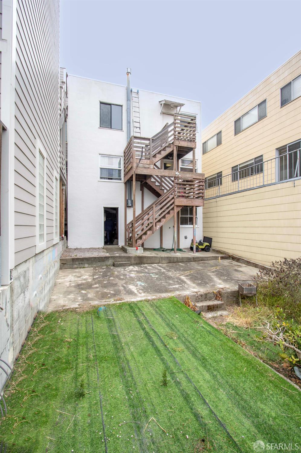 Detail Gallery Image 3 of 25 For 2383 26th Ave, San Francisco,  CA 94116 - – Beds | – Baths