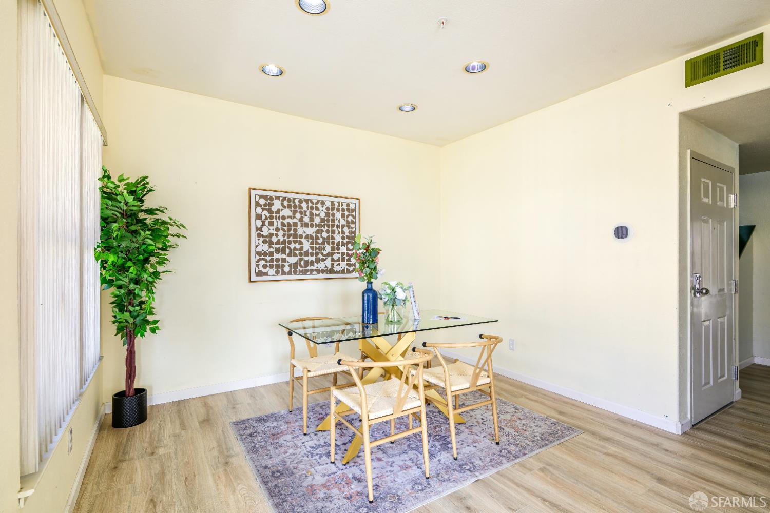 Detail Gallery Image 17 of 76 For 103 Stoneridge Ln #2210,  San Francisco,  CA 94134 - 3 Beds | 2 Baths