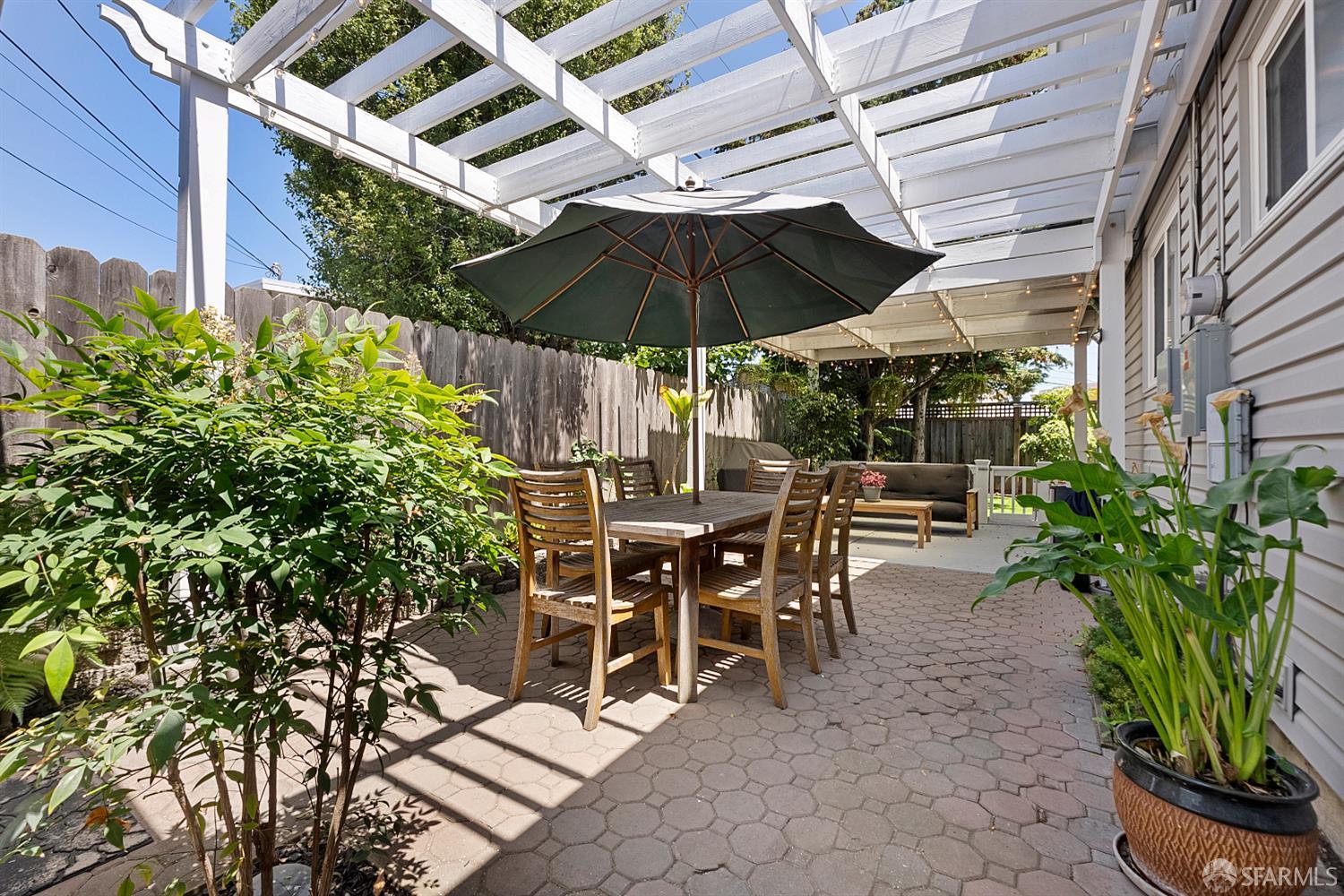 Detail Gallery Image 27 of 38 For 1811 Hamlet St, San Mateo,  CA 94403 - 3 Beds | 2 Baths