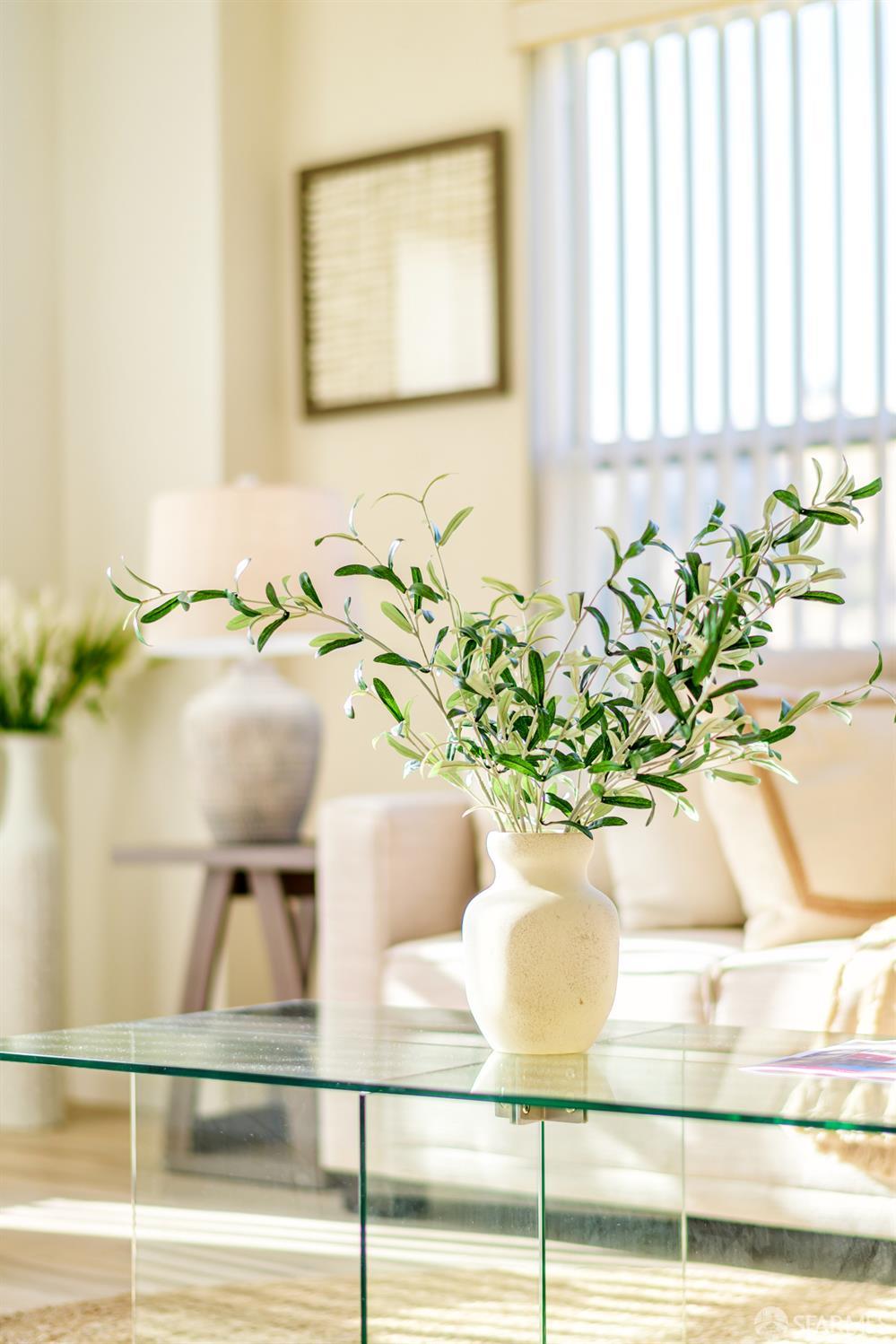 Detail Gallery Image 11 of 76 For 103 Stoneridge Ln #2210,  San Francisco,  CA 94134 - 3 Beds | 2 Baths