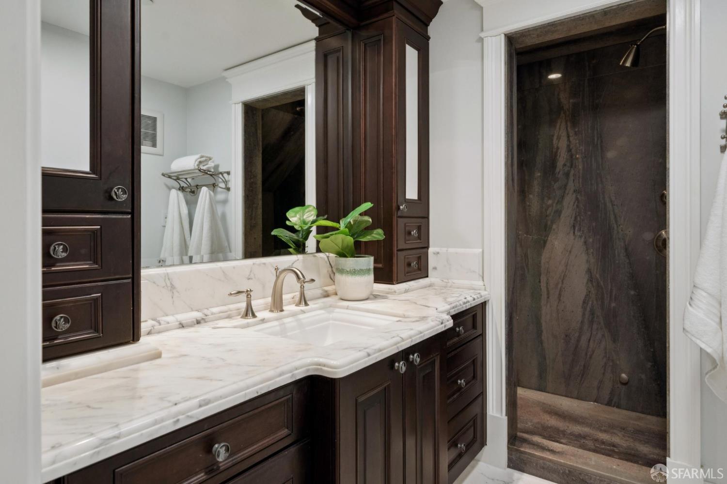 Detail Gallery Image 47 of 94 For 729 Douglass St, San Francisco,  CA 94114 - – Beds | – Baths