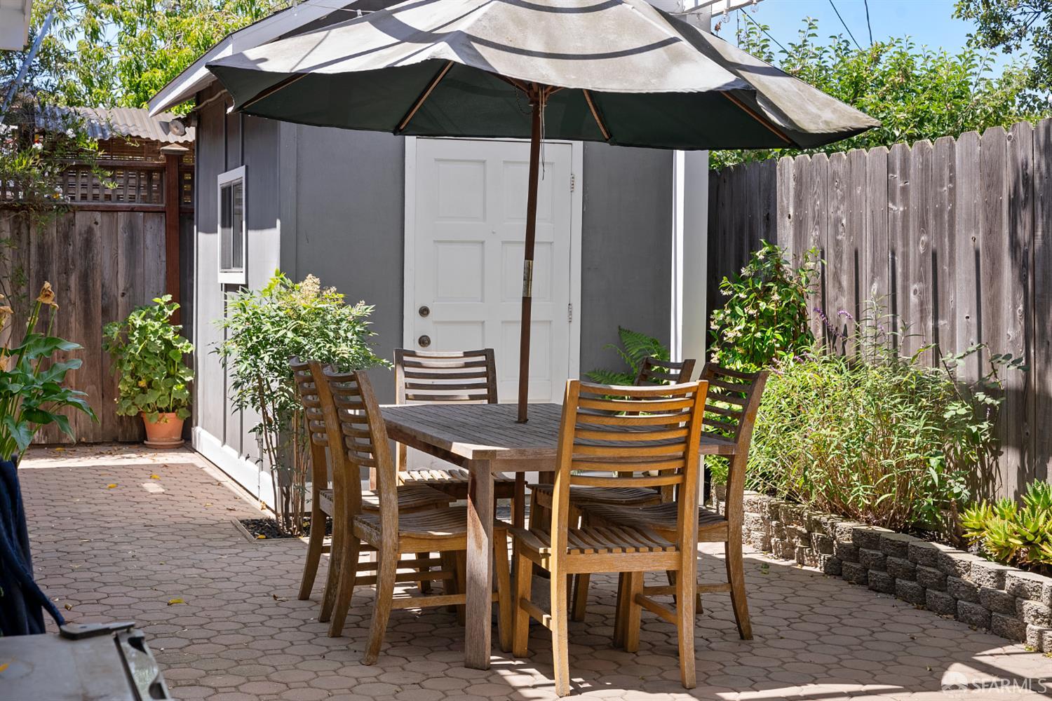 Detail Gallery Image 28 of 38 For 1811 Hamlet St, San Mateo,  CA 94403 - 3 Beds | 2 Baths