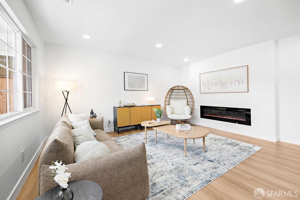 Detail Gallery Image 5 of 26 For 1395 Boysea Dr, San Jose,  CA 95118 - 3 Beds | 2 Baths