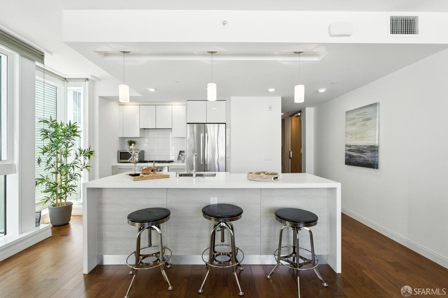Photo #5: 425051177 Listing 