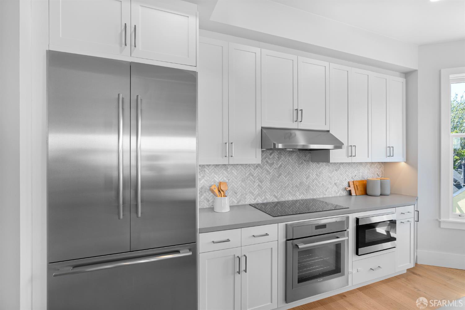 Photo #5: 425051469 Listing 