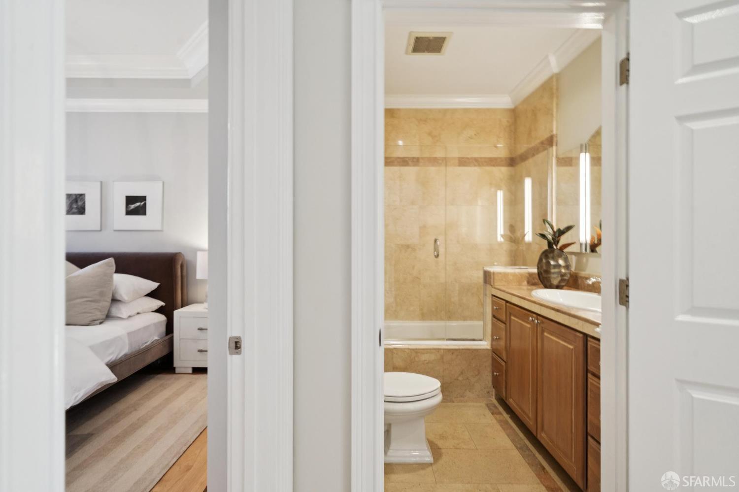 Detail Gallery Image 23 of 94 For 729 Douglass St, San Francisco,  CA 94114 - – Beds | – Baths