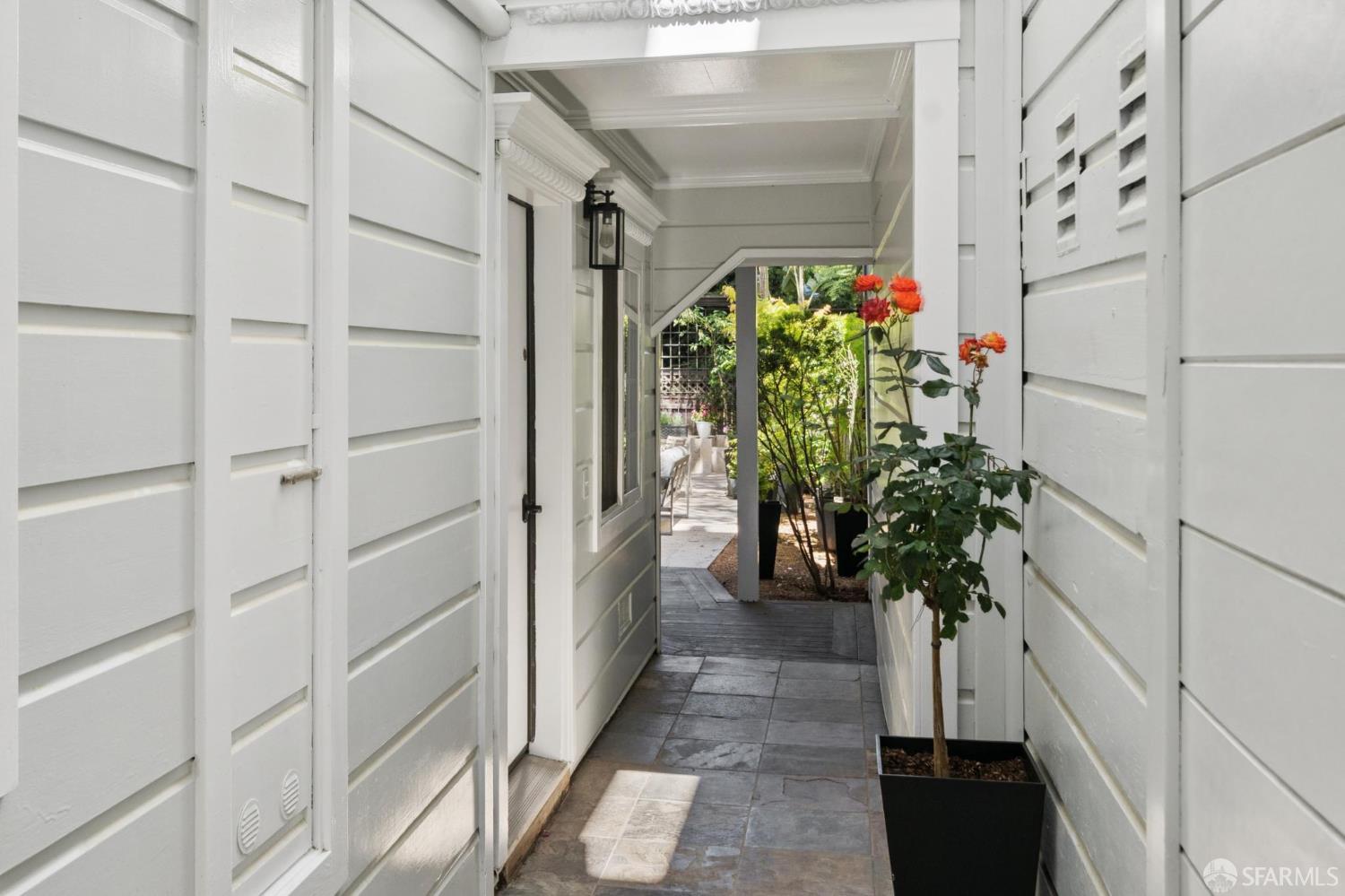 Detail Gallery Image 72 of 94 For 729 Douglass St, San Francisco,  CA 94114 - – Beds | – Baths
