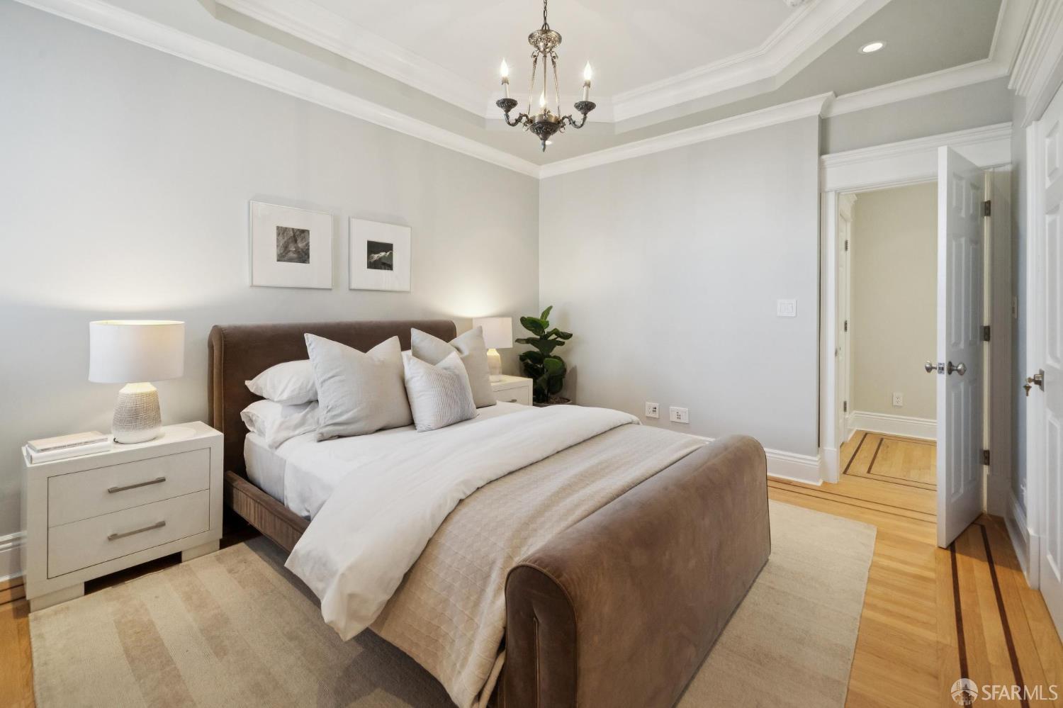 Detail Gallery Image 22 of 94 For 729 Douglass St, San Francisco,  CA 94114 - – Beds | – Baths