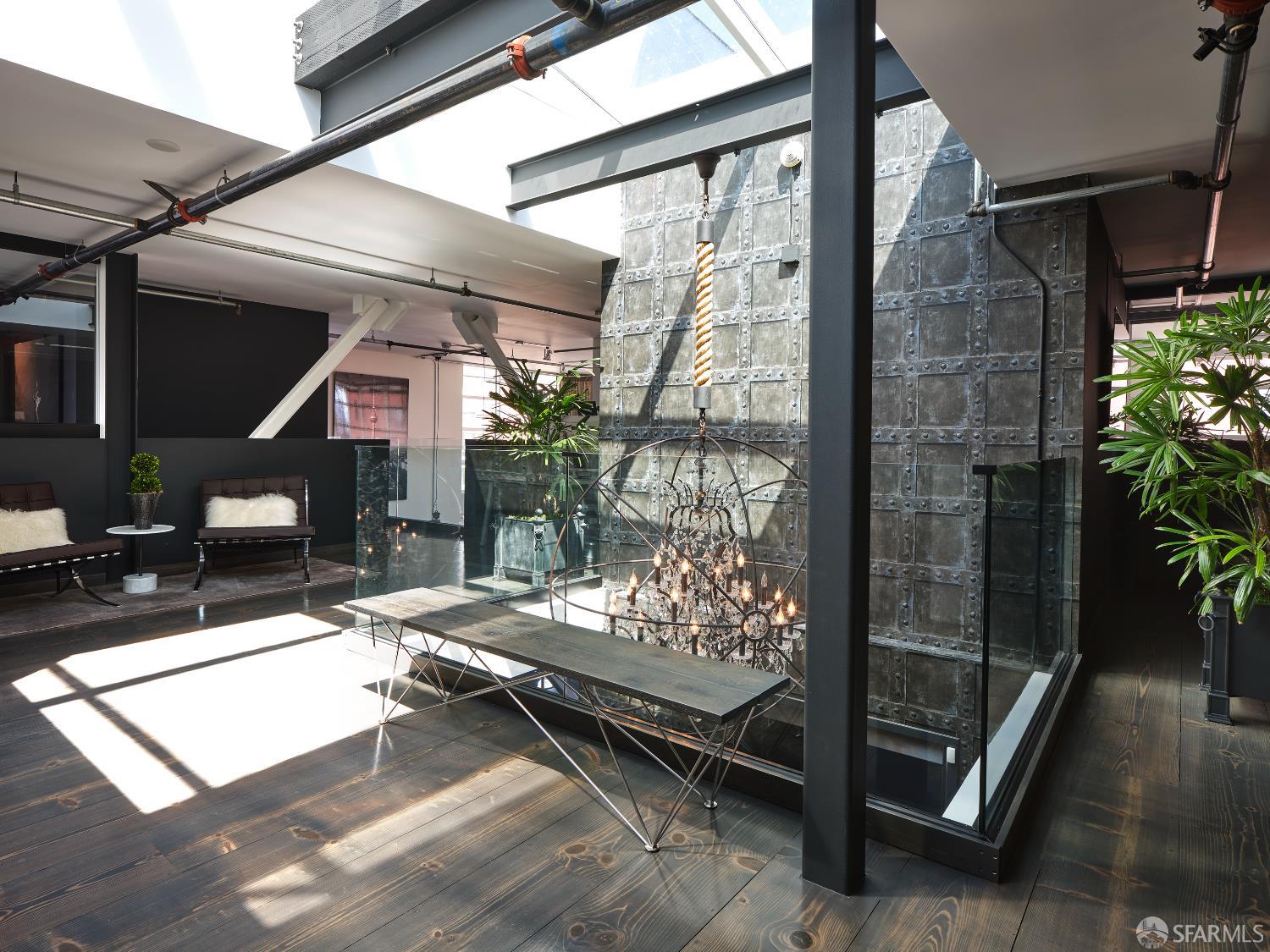 Detail Gallery Image 4 of 9 For 9 Bernice St, San Francisco,  CA 94103 - 3 Beds | 4 Baths