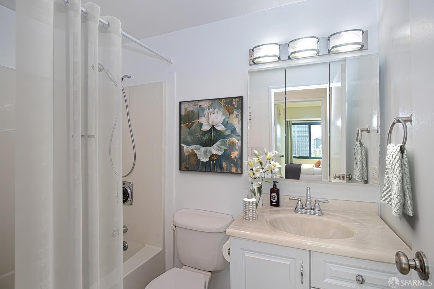 Photo #9: 425051696 Listing: Photo #9