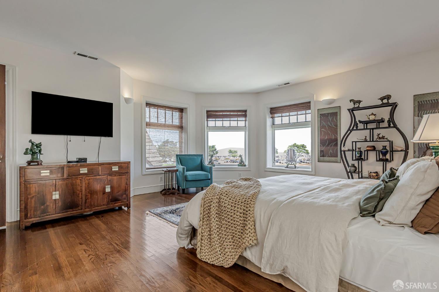 Detail Gallery Image 40 of 64 For 181 Marina Blvd, San Francisco,  CA 94123 - 3 Beds | 3/1 Baths