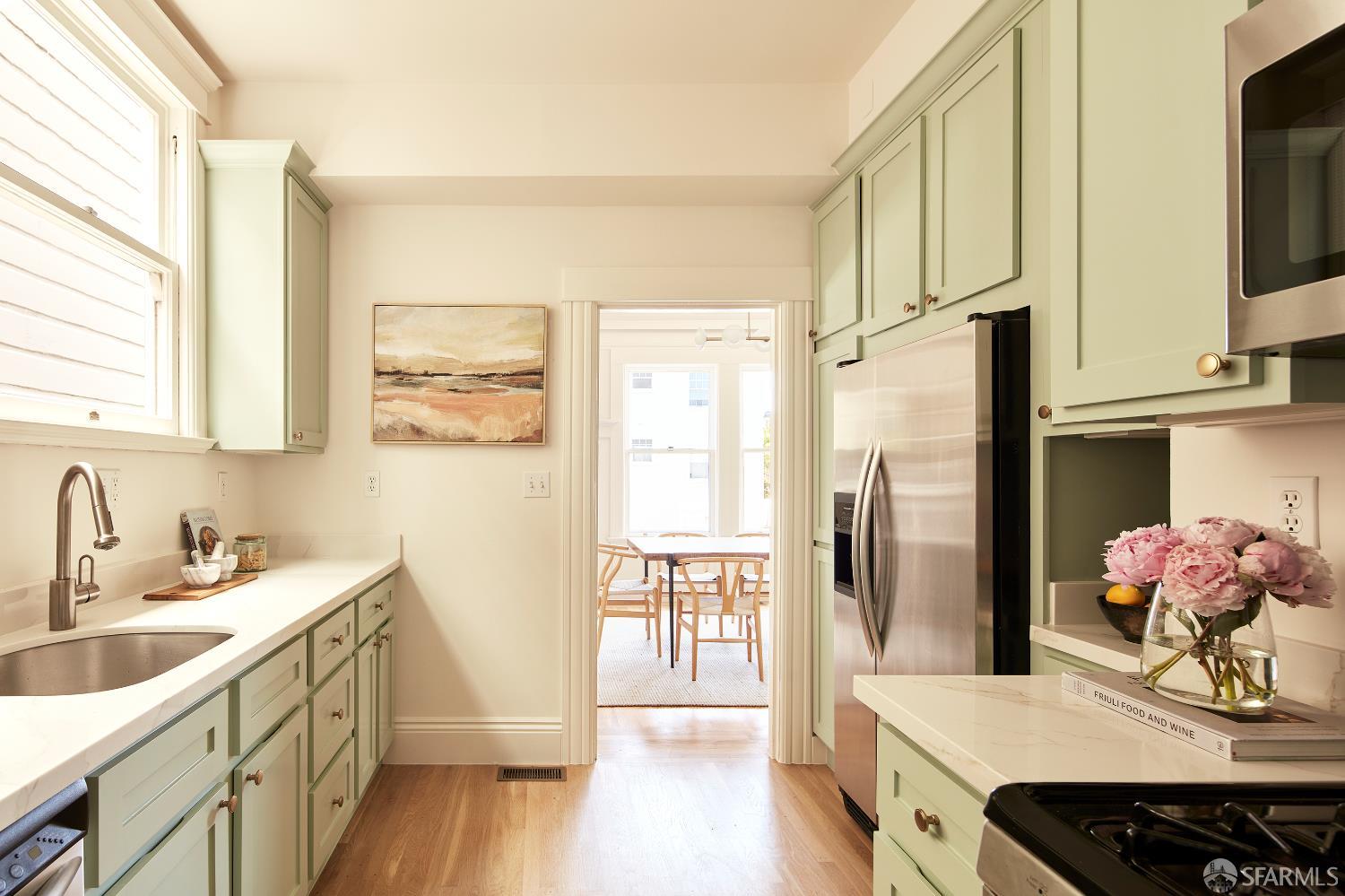Detail Gallery Image 5 of 11 For 1600 Anza St, San Francisco,  CA 94118 - 1 Beds | 1 Baths