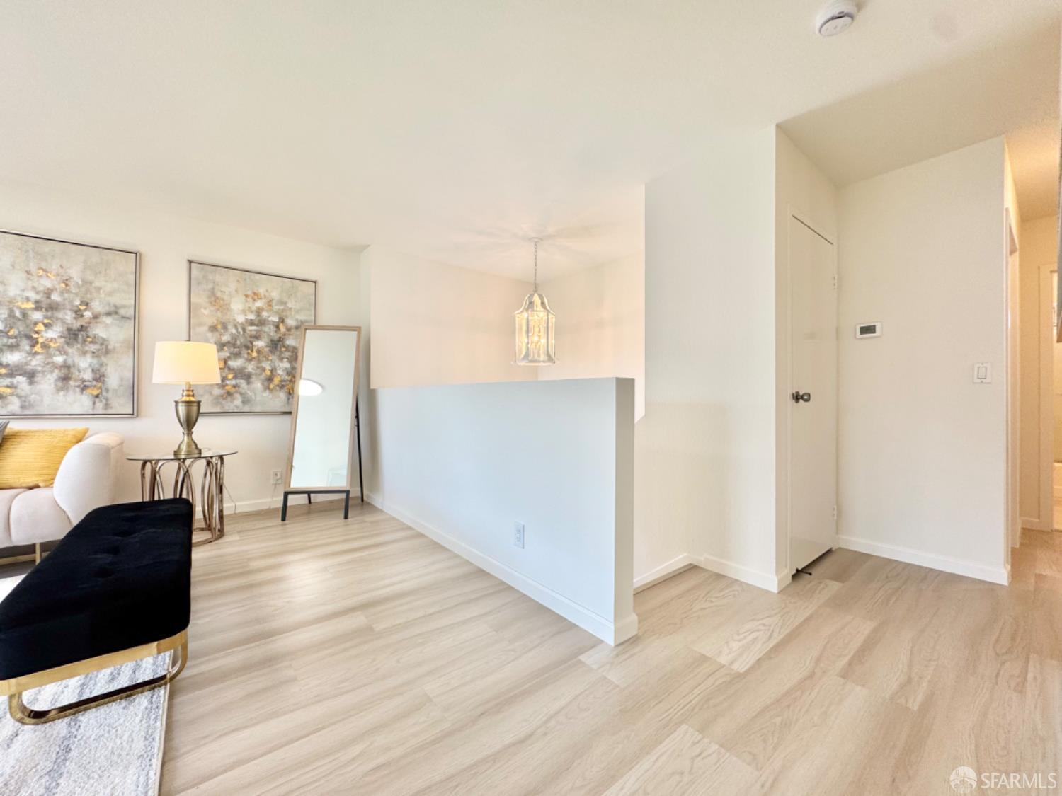 Detail Gallery Image 8 of 53 For 949 Yosemite Dr, Pacifica,  CA 94044 - 3 Beds | 2 Baths
