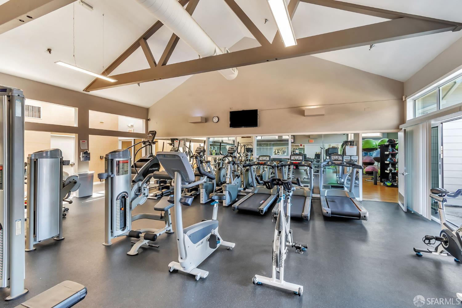 Detail Gallery Image 27 of 37 For 6400 Christie Ave #4415,  Emeryville,  CA 94608 - 1 Beds | 1 Baths