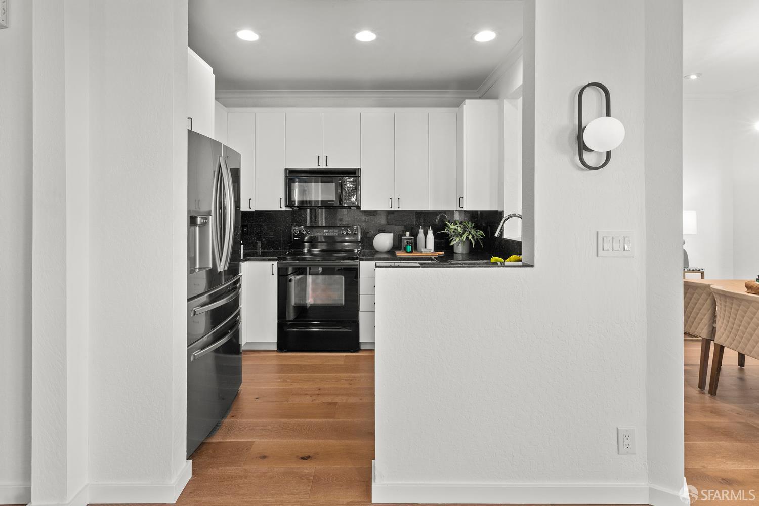 Photo #27: 425051123 Listing: Photo #27