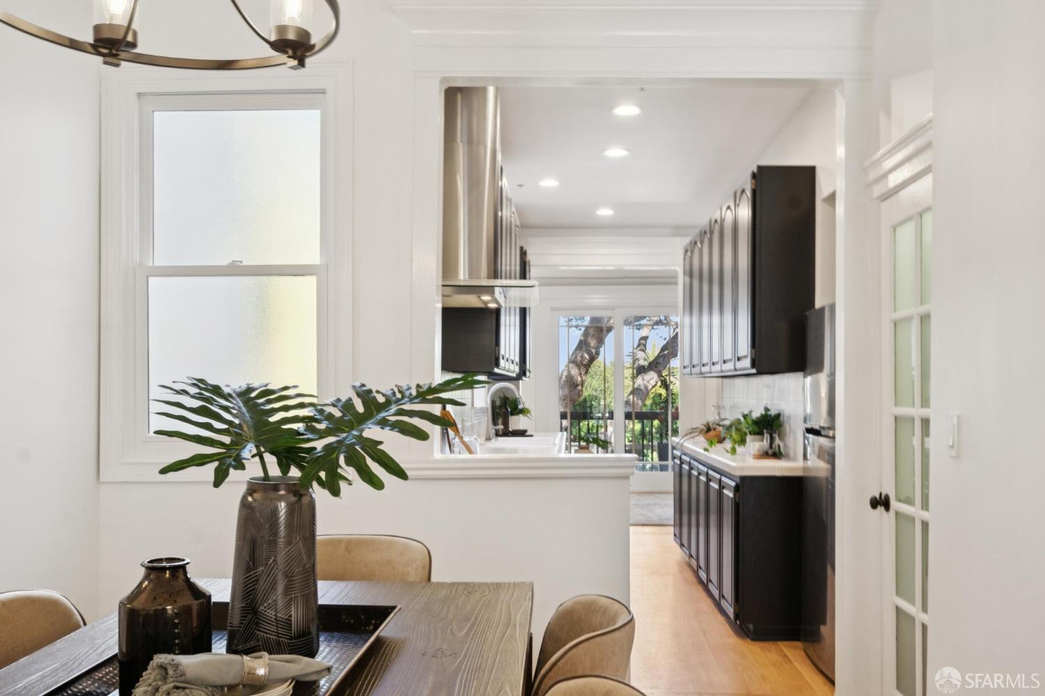 Detail Gallery Image 59 of 94 For 729 Douglass St, San Francisco,  CA 94114 - – Beds | – Baths