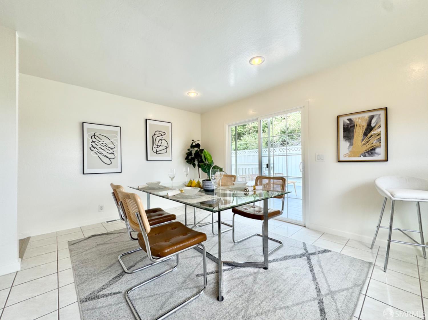 Detail Gallery Image 12 of 53 For 949 Yosemite Dr, Pacifica,  CA 94044 - 3 Beds | 2 Baths