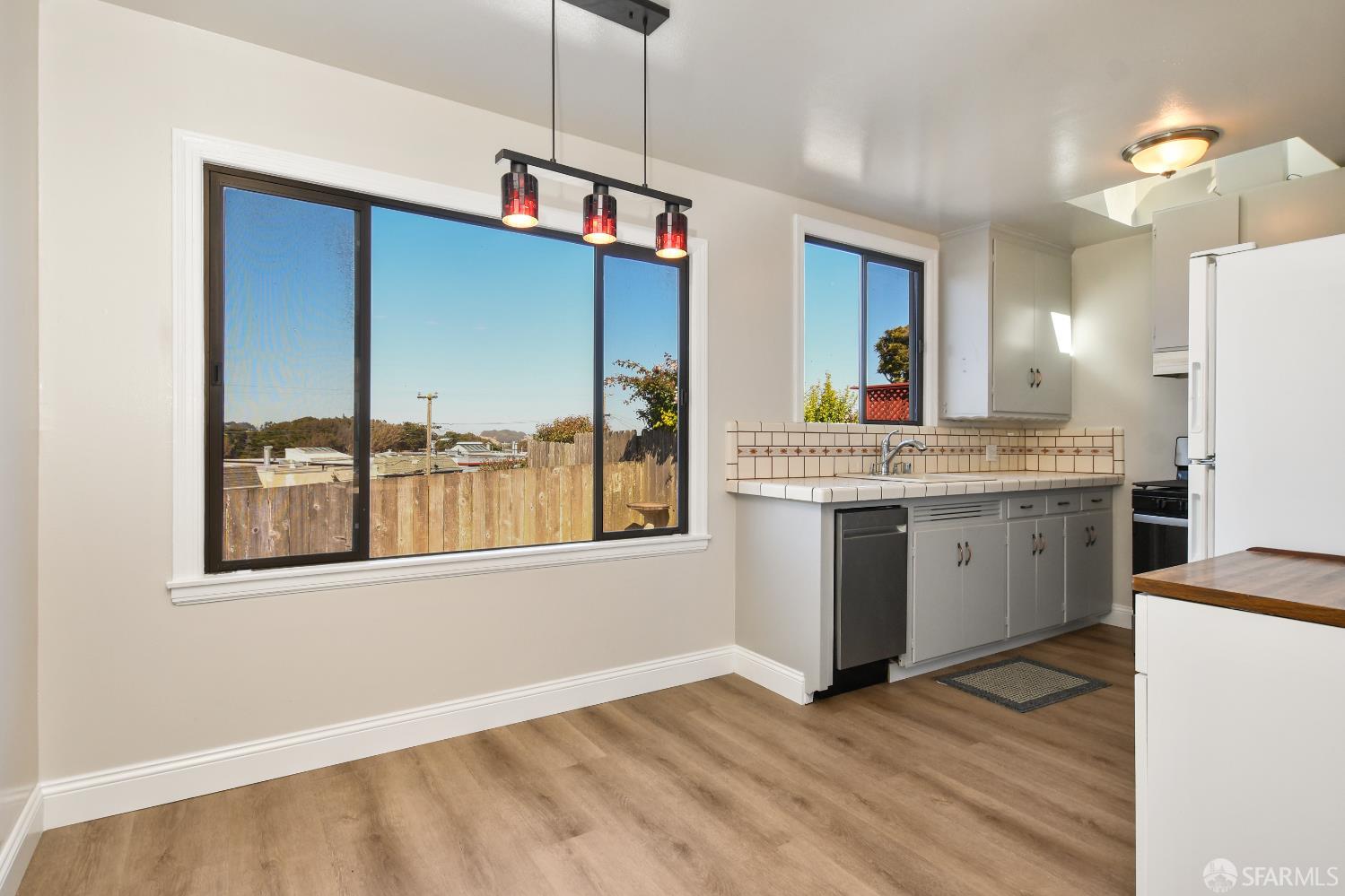 Detail Gallery Image 12 of 32 For 17 Lapham Way, San Francisco,  CA 94112 - 2 Beds | 1 Baths