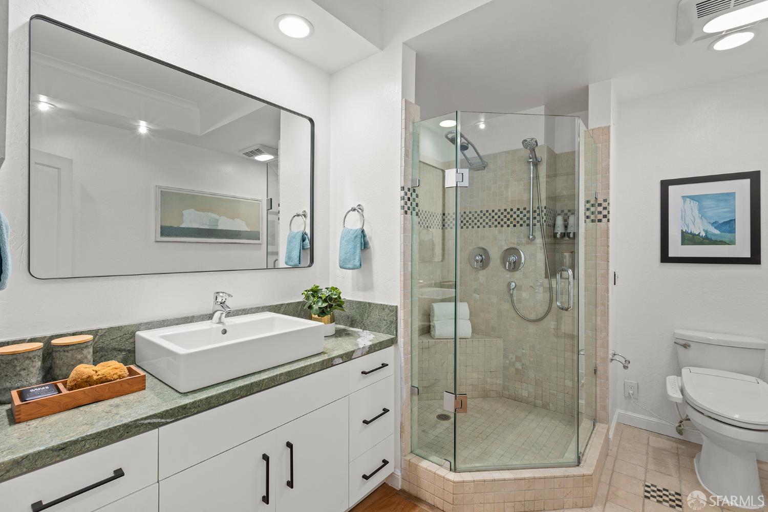 Photo #33: 425051123 Listing: Photo #33