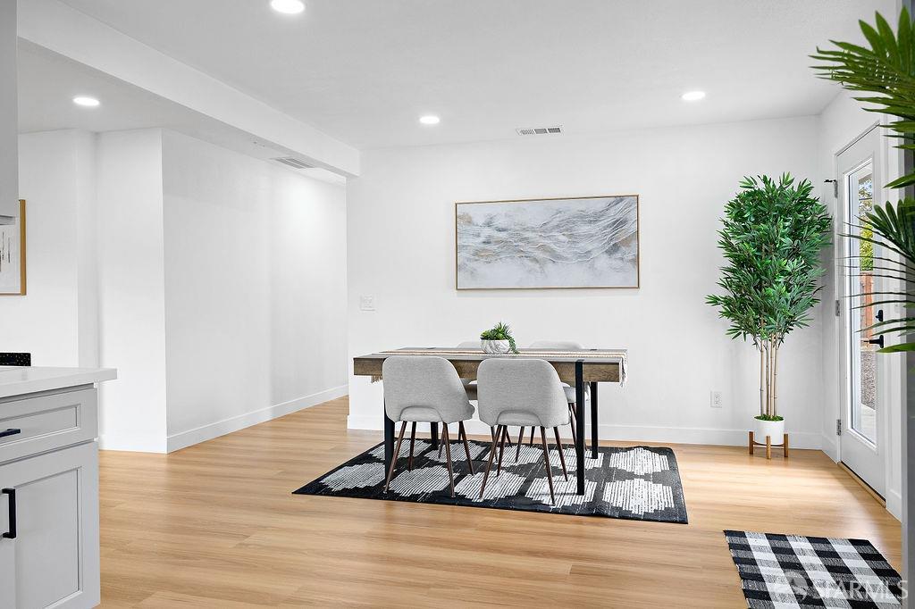 Detail Gallery Image 13 of 26 For 1395 Boysea Dr, San Jose,  CA 95118 - 3 Beds | 2 Baths