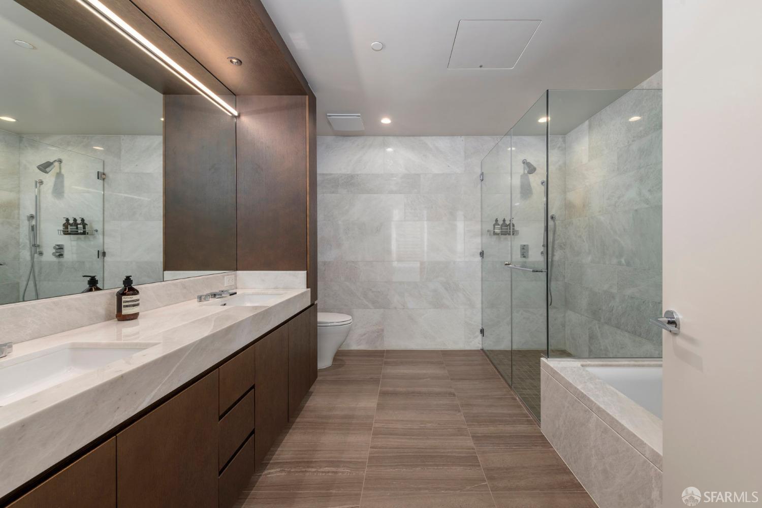 Detail Gallery Image 15 of 45 For 488 Folsom St #4305,  San Francisco,  CA 94105 - 2 Beds | 2/1 Baths