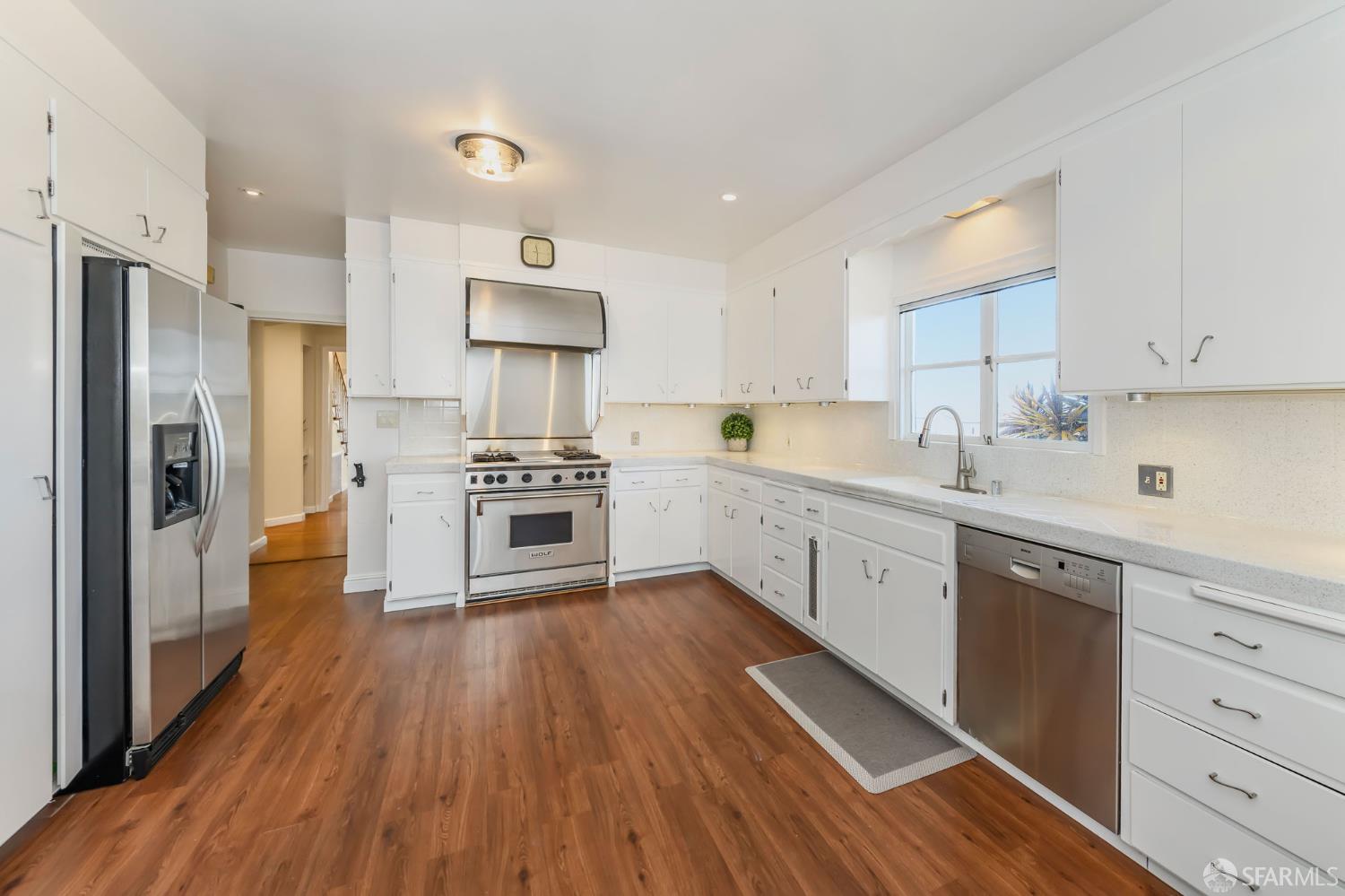 Detail Gallery Image 9 of 16 For 895 Darien Way, San Francisco,  CA 94127 - 4 Beds | 3/1 Baths