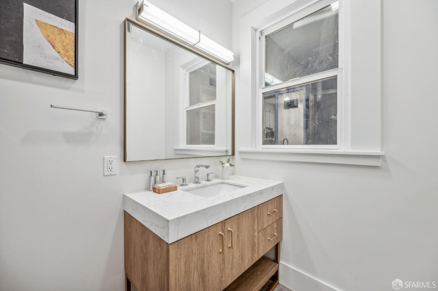 Photo #15: 425051353 Listing: Photo #15