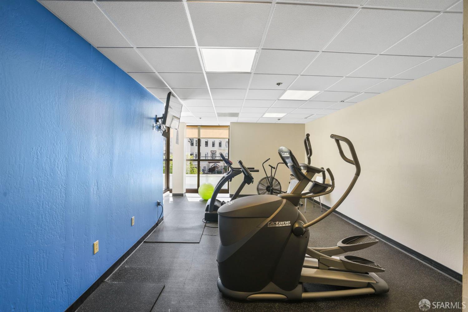 Detail Gallery Image 47 of 54 For 110 Park Rd #101,  Burlingame,  CA 94010 - 2 Beds | 2 Baths
