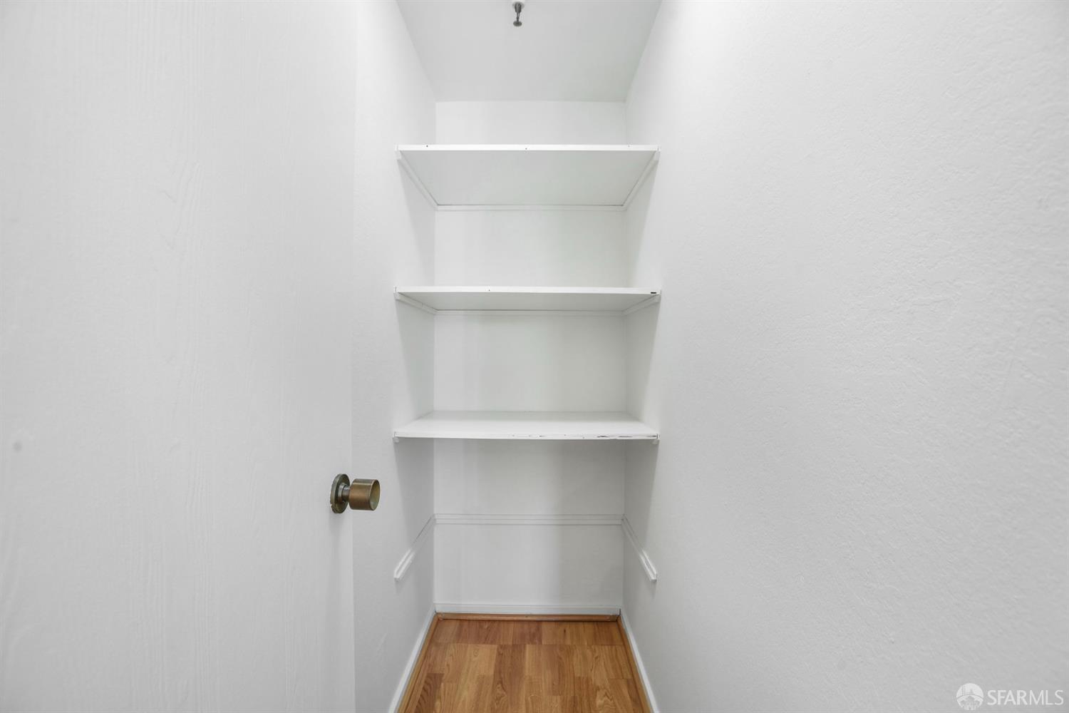 Detail Gallery Image 26 of 54 For 110 Park Rd #101,  Burlingame,  CA 94010 - 2 Beds | 2 Baths