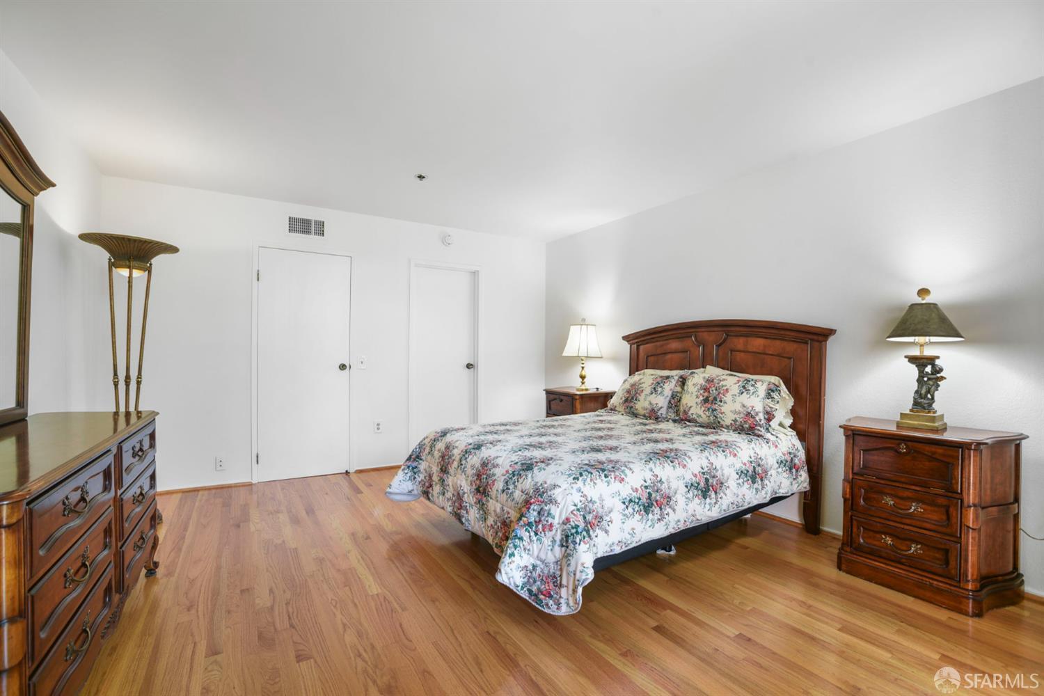 Detail Gallery Image 30 of 54 For 110 Park Rd #101,  Burlingame,  CA 94010 - 2 Beds | 2 Baths