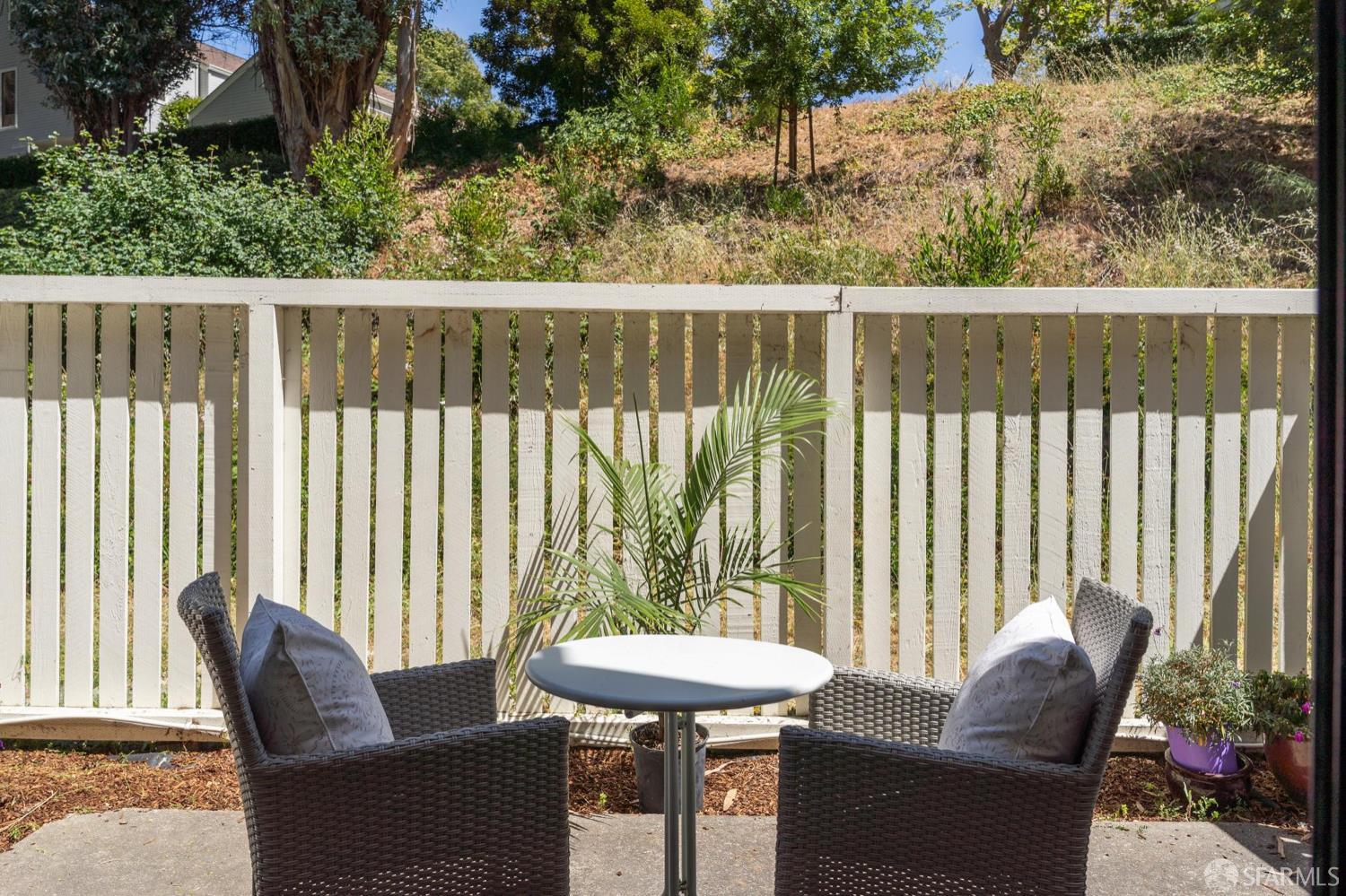 Detail Gallery Image 36 of 49 For 2536 Treeside Way, Richmond,  CA 94806 - 2 Beds | 2/1 Baths