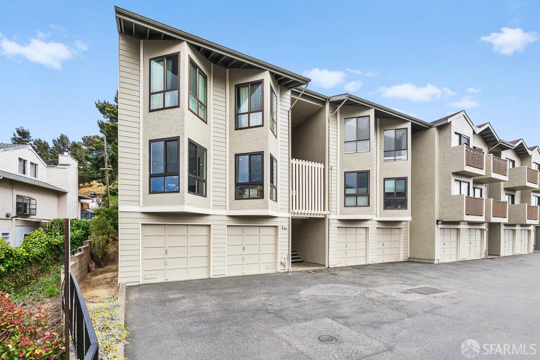 Detail Gallery Image 21 of 22 For 955 Ridgeview Ct #C,  South San Francisco,  CA 94080 - 2 Beds | 1 Baths