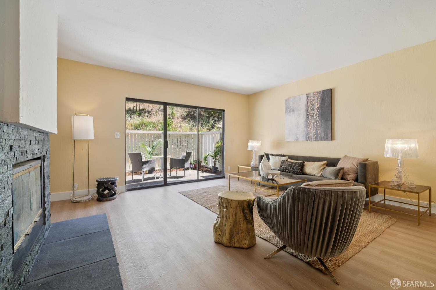 Detail Gallery Image 9 of 49 For 2536 Treeside Way, Richmond,  CA 94806 - 2 Beds | 2/1 Baths