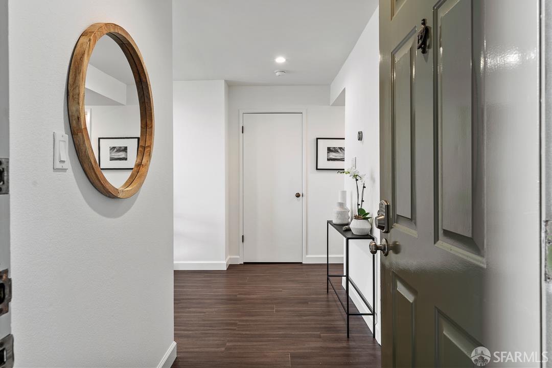 Detail Gallery Image 2 of 22 For 955 Ridgeview Ct #C,  South San Francisco,  CA 94080 - 2 Beds | 1 Baths