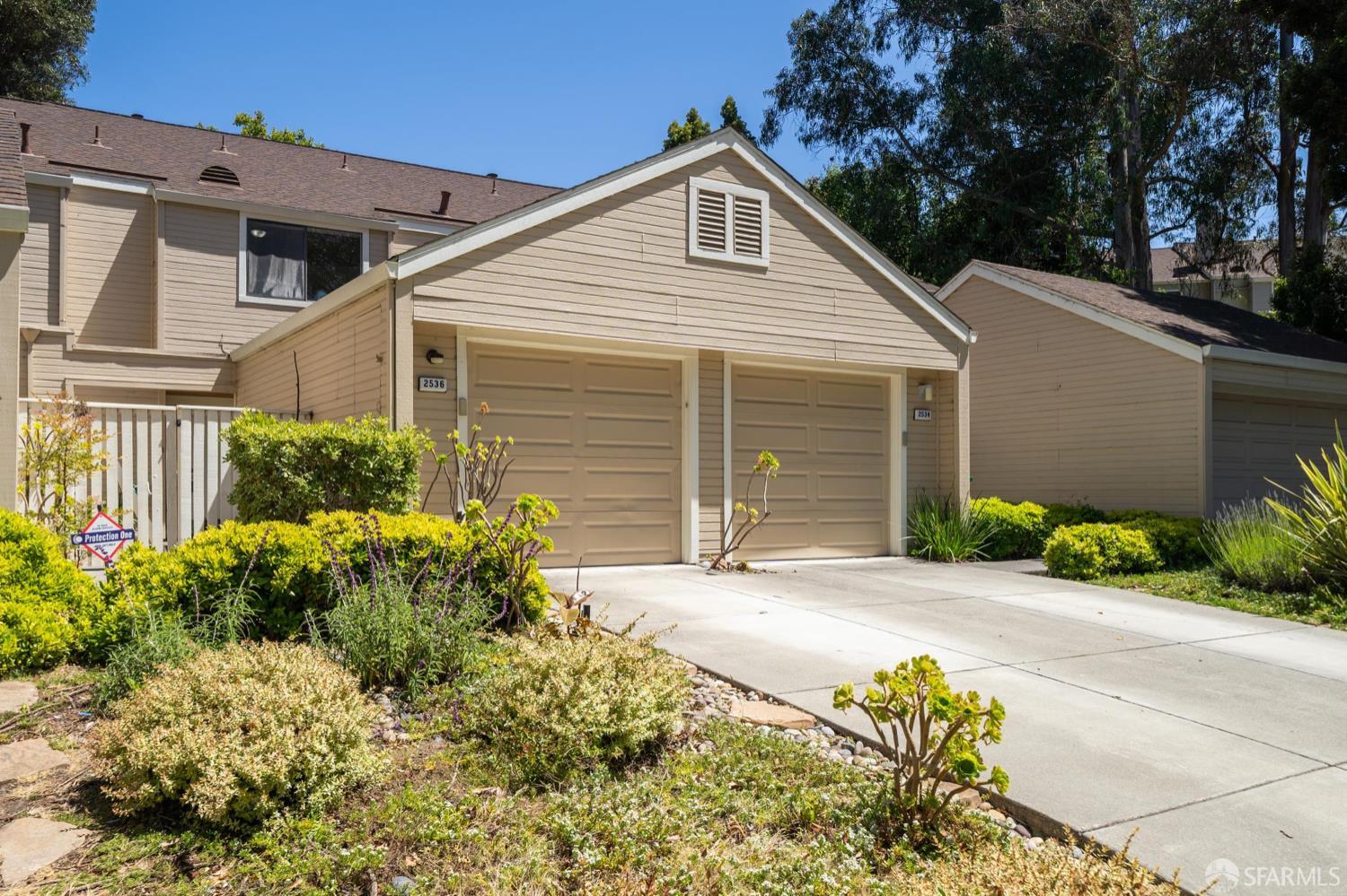 Detail Gallery Image 3 of 49 For 2536 Treeside Way, Richmond,  CA 94806 - 2 Beds | 2/1 Baths