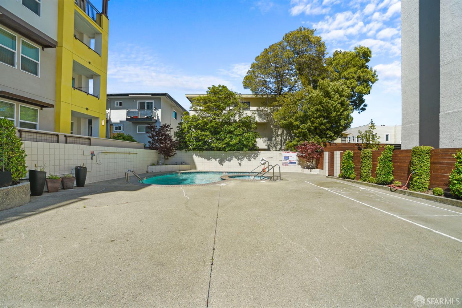 Detail Gallery Image 43 of 54 For 110 Park Rd #101,  Burlingame,  CA 94010 - 2 Beds | 2 Baths
