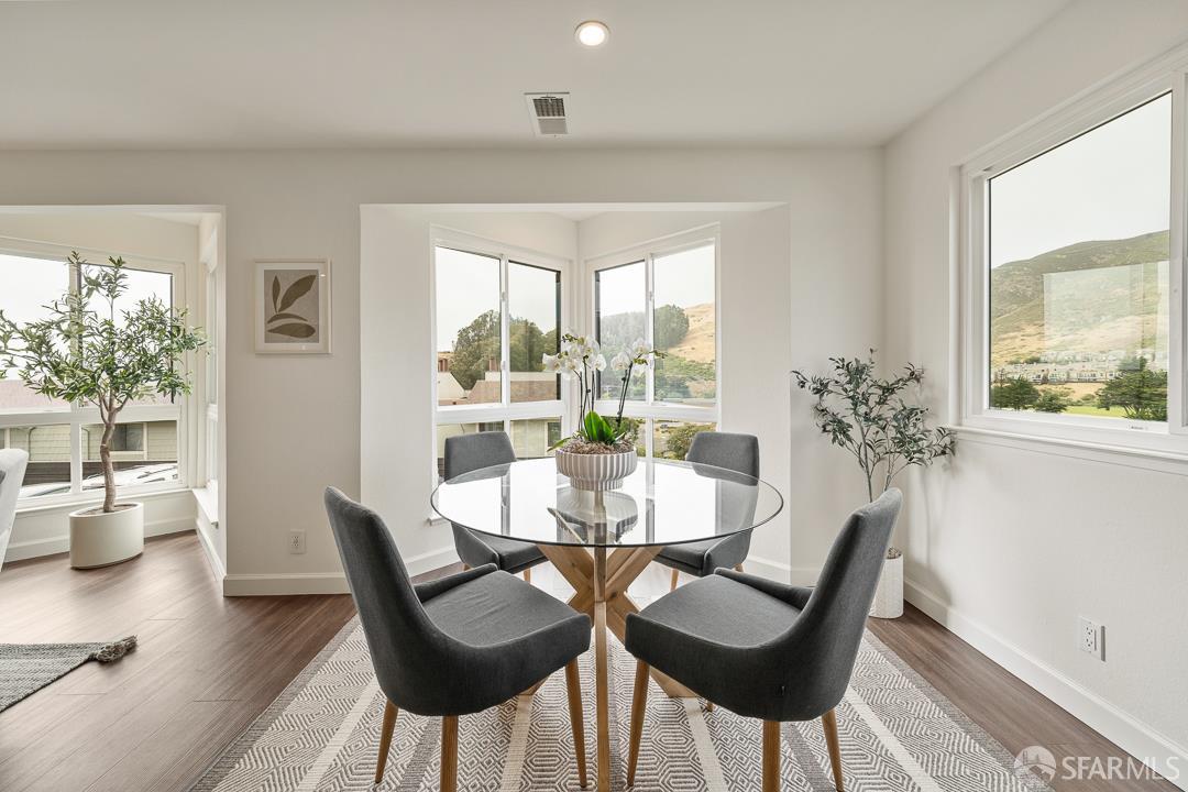 Detail Gallery Image 7 of 22 For 955 Ridgeview Ct #C,  South San Francisco,  CA 94080 - 2 Beds | 1 Baths