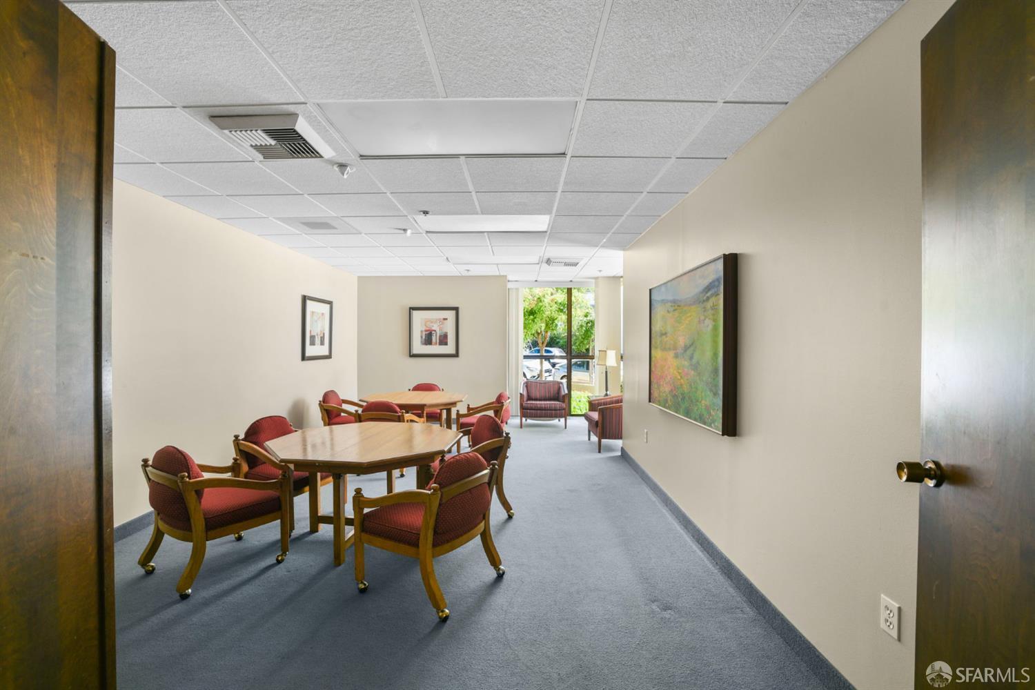 Detail Gallery Image 45 of 54 For 110 Park Rd #101,  Burlingame,  CA 94010 - 2 Beds | 2 Baths