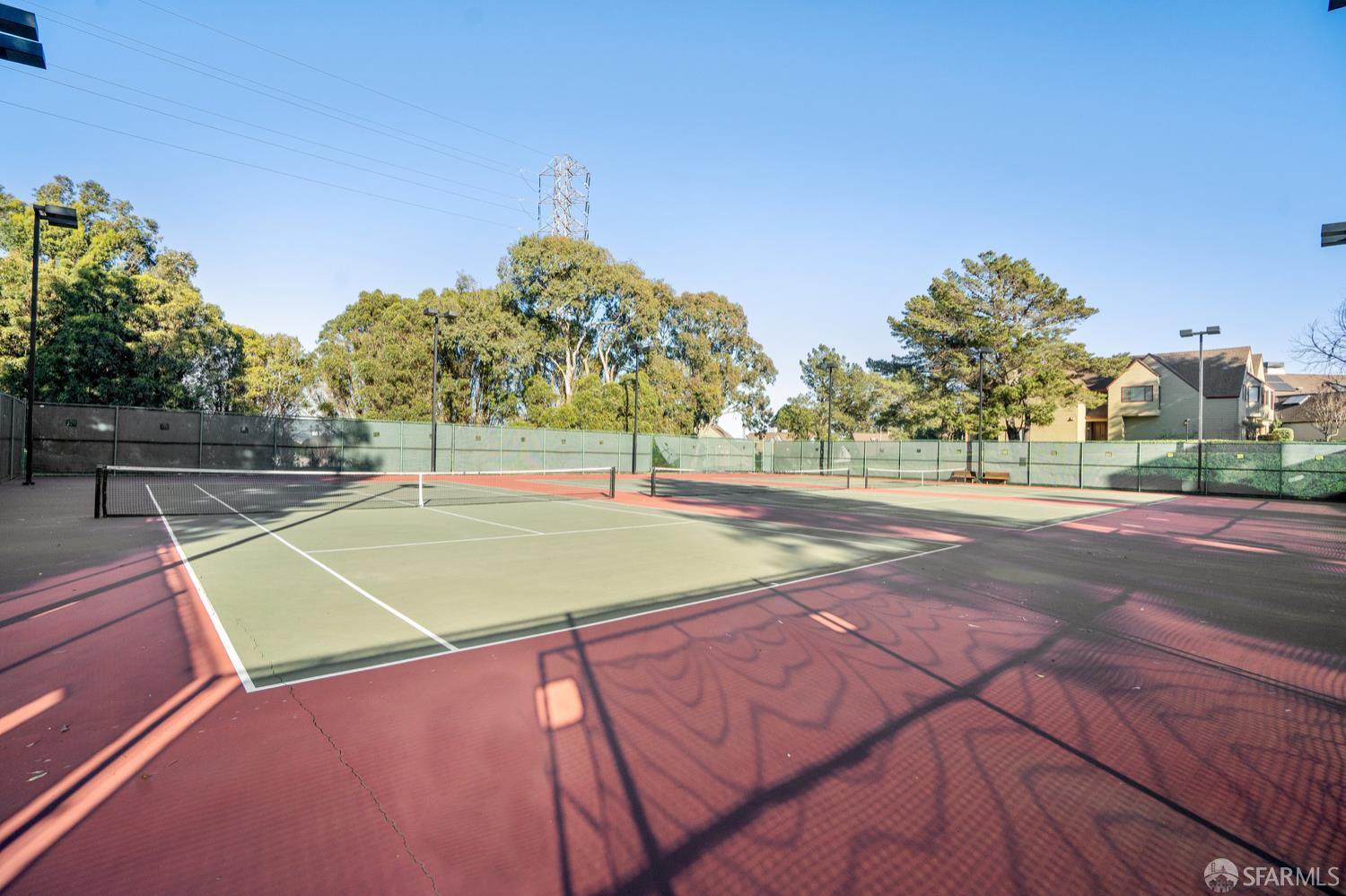 Detail Gallery Image 44 of 49 For 2536 Treeside Way, Richmond,  CA 94806 - 2 Beds | 2/1 Baths