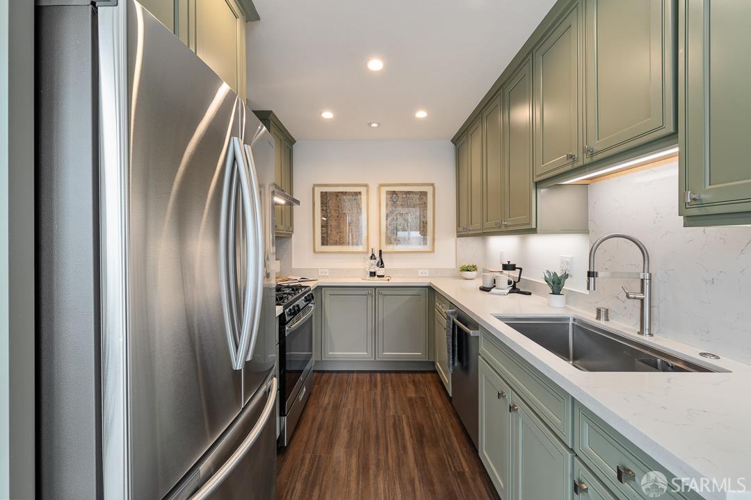 Detail Gallery Image 9 of 22 For 955 Ridgeview Ct #C,  South San Francisco,  CA 94080 - 2 Beds | 1 Baths
